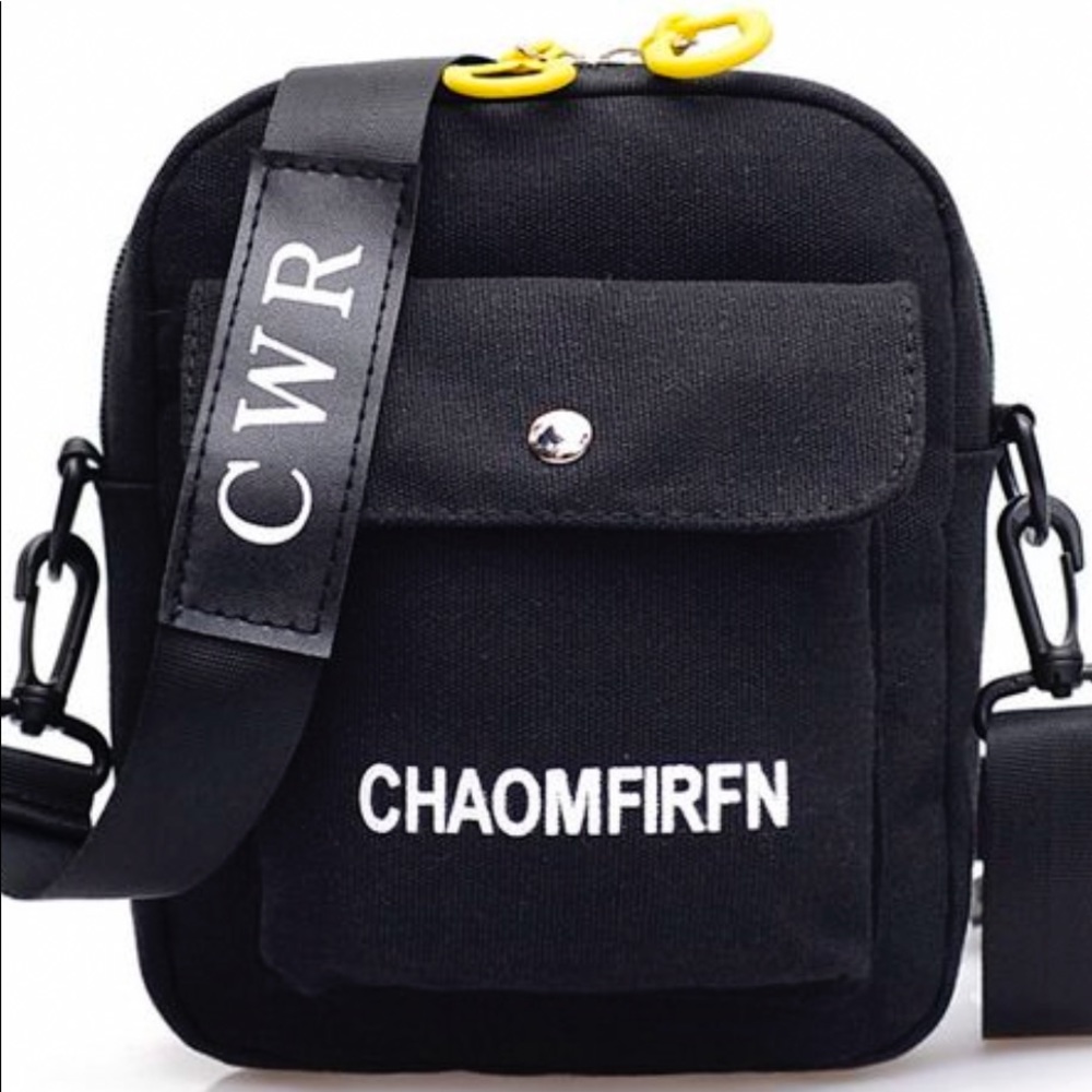 NWOT Unisex Modern Black Mini Crossbody Bag